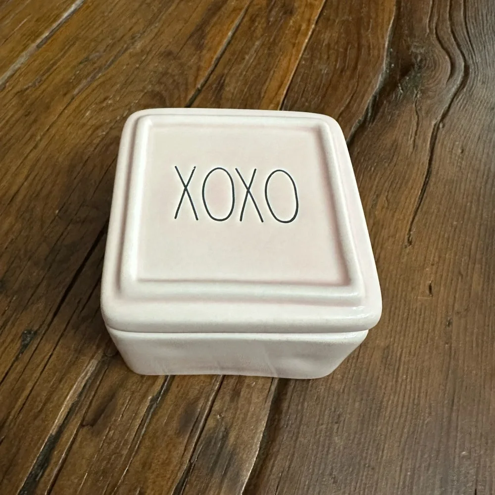 Rae Dunn Jewelry Box in Light Pink